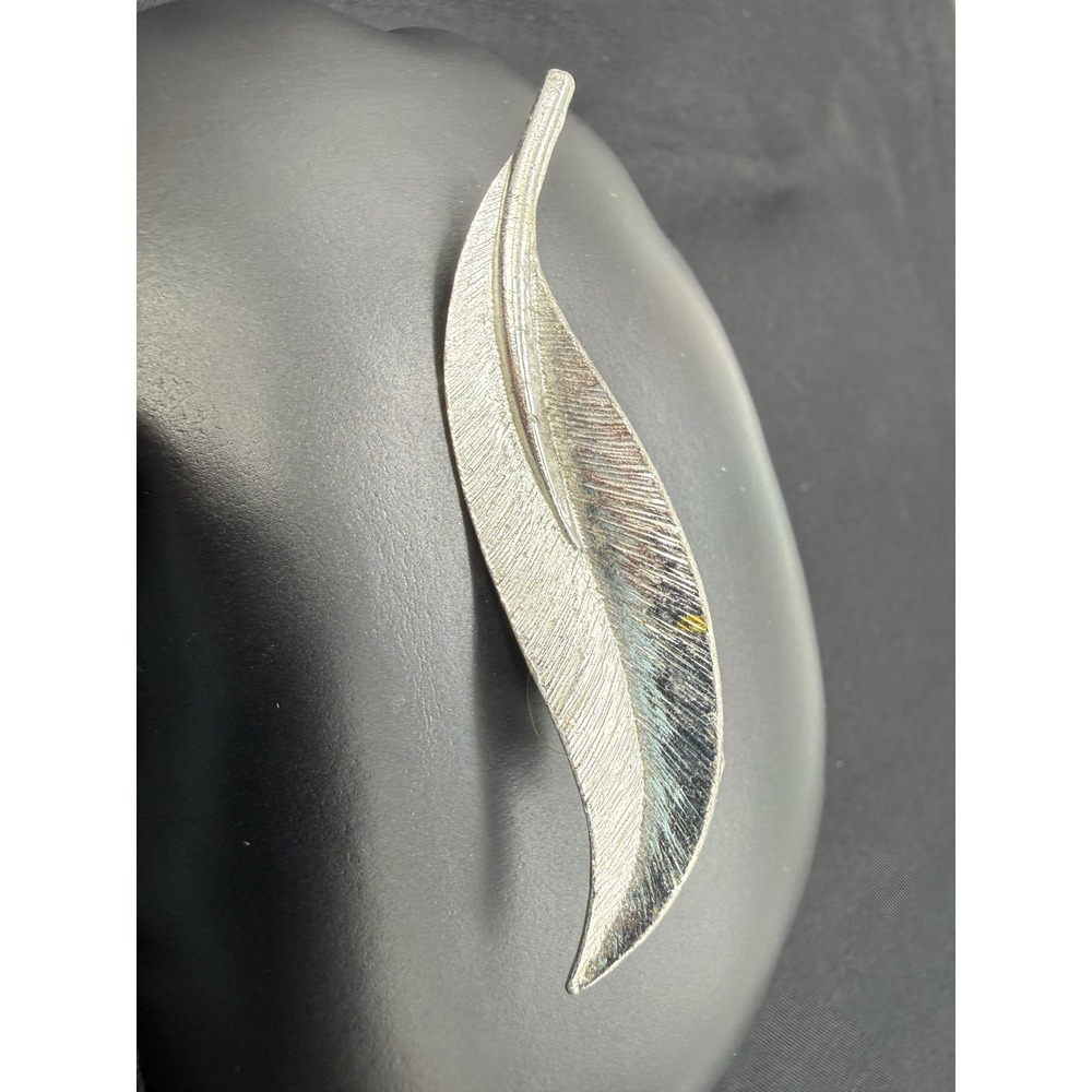 Small Vintage Goody Silver Tone Textured Leaf Hair Clip Barrette Demure Classy